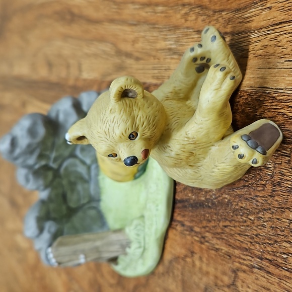 Jackie Smith Franklin Porcelains Bear - Picture 2 of 3